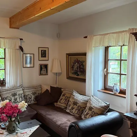 Krivoklatske Johnyho Bydleni Křivoklát