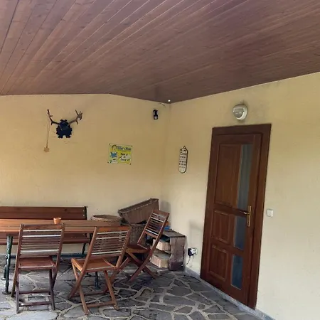 Křivoklátské Johnyho Bydlení * Křivoklát
